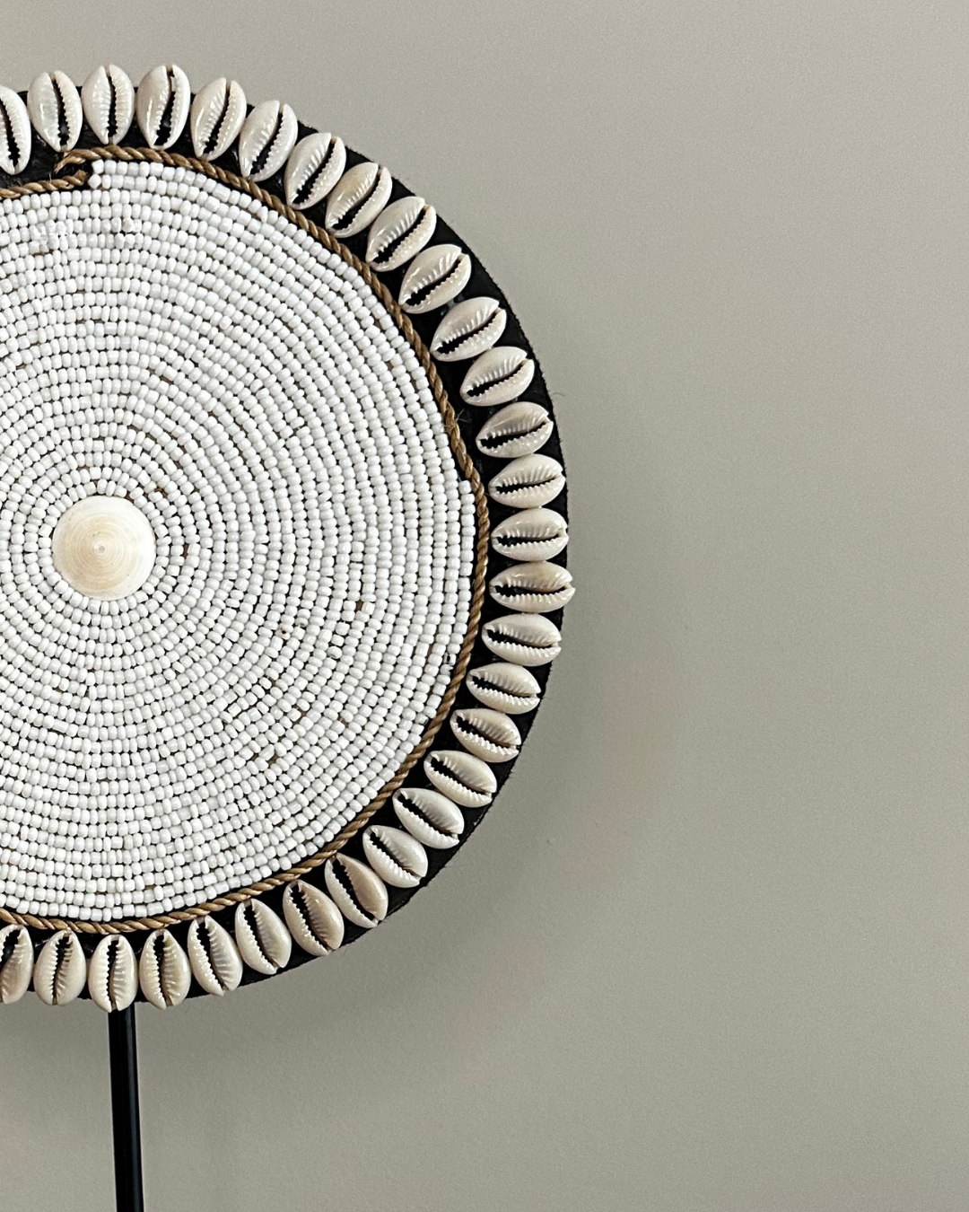 Schelpen ornament op standaard Mila